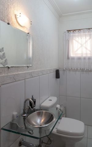 Casa à venda com 375m², 3 quartos e 4 vagasLavabo