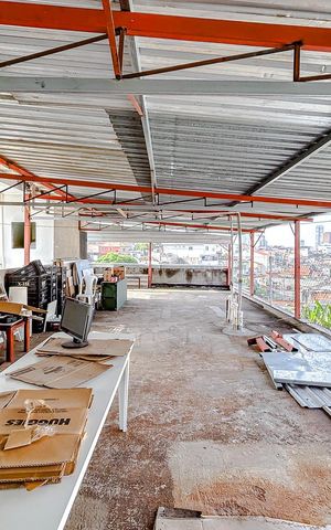 Casa à venda com 600m², 5 quartos e 4 vagasÁrea externa