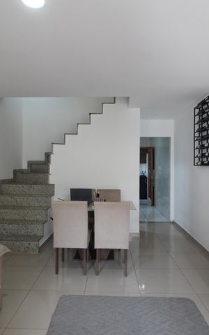 Casa de condomínio à venda com 125m², 3 quartos e 1 vagaSala