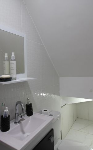 Casa de condomínio à venda com 125m², 3 quartos e 1 vagaLavabo