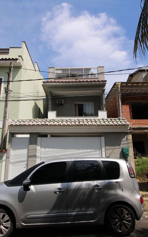 Casa de condomínio à venda com 125m², 3 quartos e 1 vagaFachada