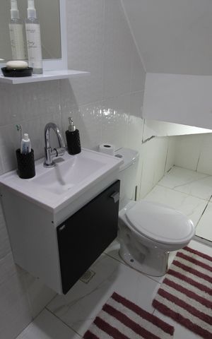 Casa de condomínio à venda com 125m², 3 quartos e 1 vagaLavabo