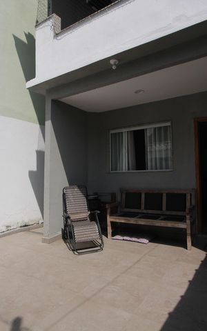 Casa de condomínio à venda com 125m², 3 quartos e 1 vagaFrente