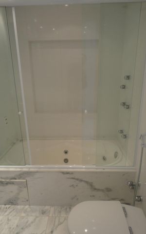 Apartamento à venda com 120m², 4 quartos e 8 vagasBanheiro