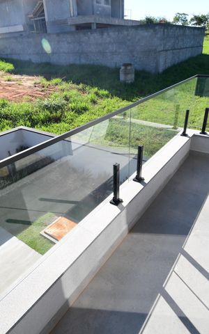 Casa de condomínio à venda com 340m², 5 quartos e 4 vagasQuarto 3 - Suíte Sacada