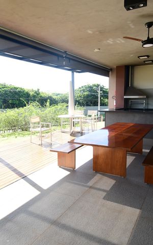 Casa de condomínio à venda com 340m², 5 quartos e 4 vagasÁrea comum - Churrasqueira