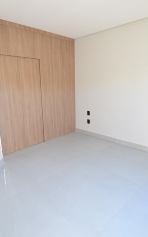 Casa de condomínio à venda com 340m², 5 quartos e 4 vagasQuarto 5 - Suíte