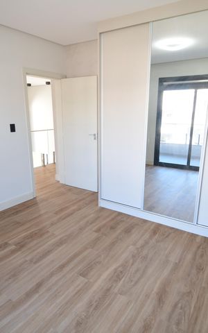 Casa de condomínio à venda com 340m², 5 quartos e 4 vagasQuarto 4 - Suíte