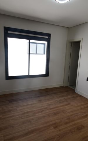 Casa de condomínio à venda com 340m², 5 quartos e 4 vagasQuarto 1 - Suíte