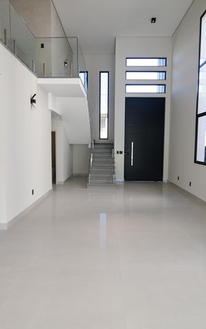 Casa de condomínio à venda com 340m², 5 quartos e 4 vagasSala