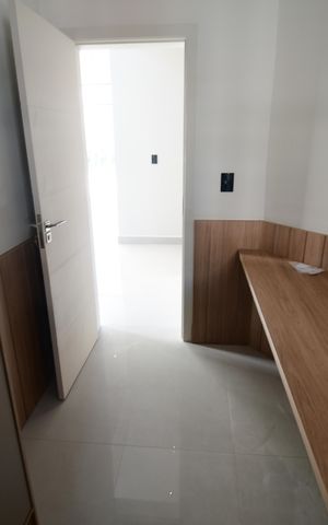 Casa de condomínio à venda com 340m², 5 quartos e 4 vagasEscritório