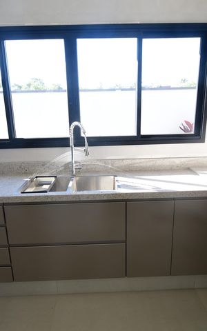 Casa de condomínio à venda com 340m², 5 quartos e 4 vagasCozinha