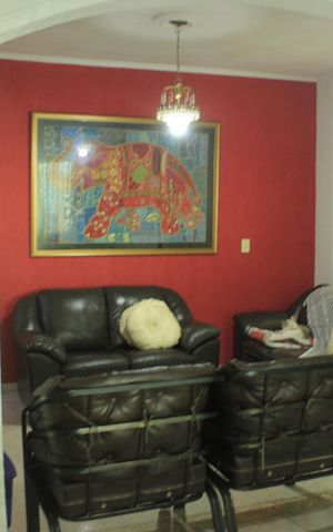 Casa à venda com 243m², 2 quartos e 2 vagasSala 