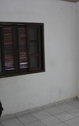 Casa à venda com 243m², 2 quartos e 2 vagasEdícula quarto 