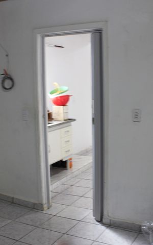 Casa à venda com 243m², 2 quartos e 2 vagasEdícula quarto 