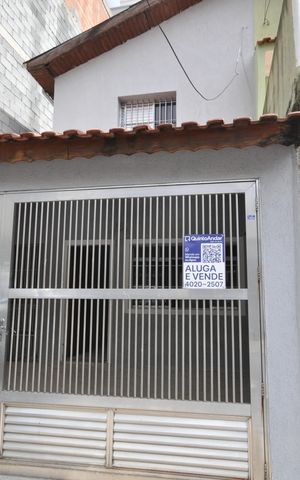 Casa para alugar com 98m², 3 quartos e 2 vagasFachada