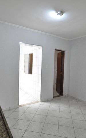Casa para alugar com 98m², 3 quartos e 2 vagasCozinha