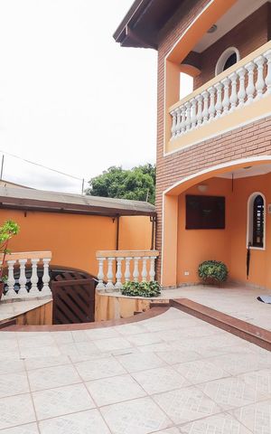 Casa à venda com 320m², 3 quartos e 5 vagasEntrada