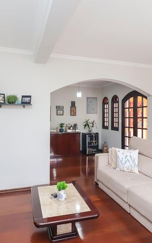 Casa à venda com 320m², 3 quartos e 5 vagasSala