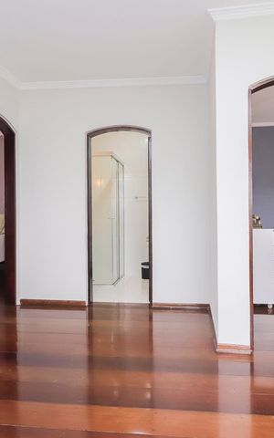 Casa à venda com 320m², 3 quartos e 5 vagasHall do Piso Superior
