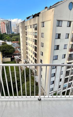 Apartamento à venda com 44m², 2 quartos e 1 vaga Apartamento à venda com 44m², 2 quartos e 1 vagaVaranda