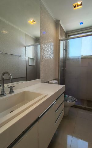 Apartamento para alugar com 300m², 4 quartos e 3 vagas Apartamento para alugar com 300m², 4 quartos e 3 vagasBanheiro da Suíte 3