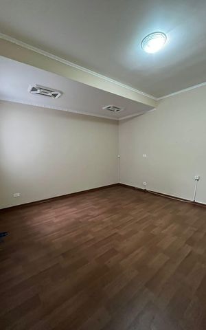 Casa à venda com 200m², 3 quartos e 6 vagas Casa à venda com 200m², 3 quartos e 6 vagasQuarto