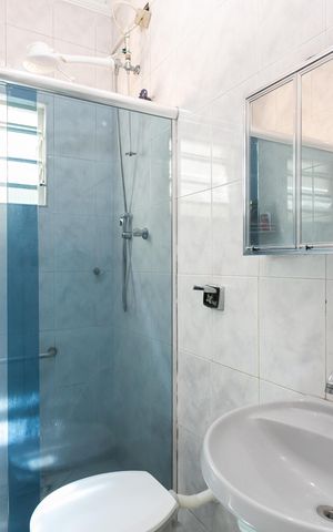 Casa à venda com 167m², 3 quartos e 3 vagas Casa à venda com 167m², 3 quartos e 3 vagasBanheiro da Suíte