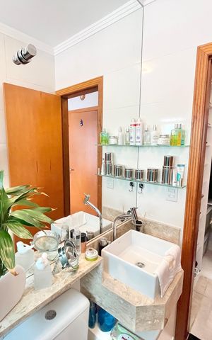 Casa de condomínio à venda com 102m², 2 quartos e 2 vagasBanheiro da Suíte