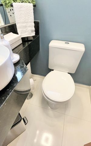 Casa de condomínio à venda com 102m², 2 quartos e 2 vagasLavabo