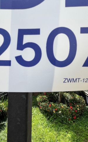 Casa de condomínio à venda com 102m², 2 quartos e 2 vagasFachada/Placa