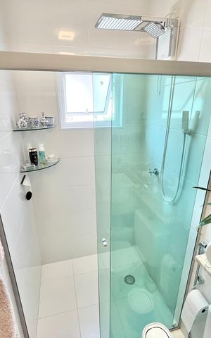 Casa de condomínio à venda com 102m², 2 quartos e 2 vagasBanheiro da Suíte