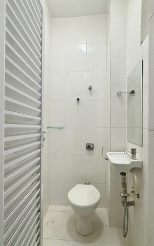 Apartamento para alugar com 101m², 4 quartos e 1 vagaÁrea de serviço - suíte - banheiro