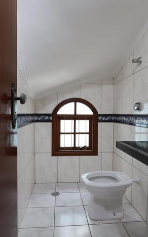 Casa para alugar com 211m², 3 quartos e 4 vagasLavabo