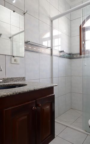 Casa para alugar com 211m², 3 quartos e 4 vagasBanheiro da Suíte 3