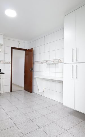 Casa para alugar com 211m², 3 quartos e 4 vagasCozinha