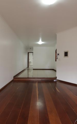 Casa para alugar com 211m², 3 quartos e 4 vagasSala