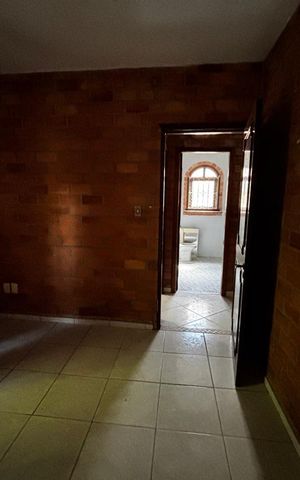 Casa à venda com 180m², 3 quartos e 5 vagas