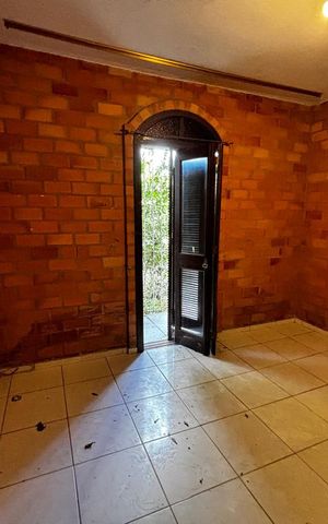 Casa à venda com 180m², 3 quartos e 5 vagas Casa à venda com 180m², 3 quartos e 5 vagasSala