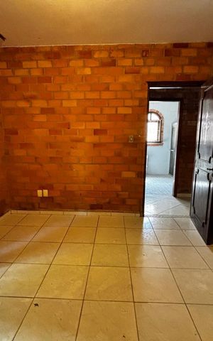 Casa à venda com 180m², 3 quartos e 5 vagas Casa à venda com 180m², 3 quartos e 5 vagasQuarto