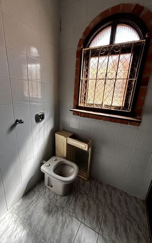 Casa à venda com 180m², 3 quartos e 5 vagas
