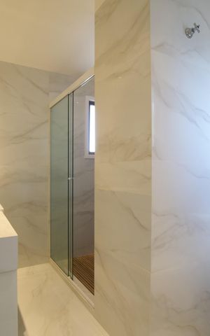 Apartamento à venda com 89m², 1 quarto e 2 vagas Apartamento à venda com 89m², 1 quarto e 2 vagasBanheiro da Suíte