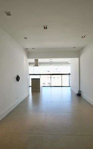 Apartamento à venda com 89m², 1 quarto e 2 vagas Apartamento à venda com 89m², 1 quarto e 2 vagasSala