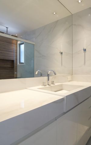 Apartamento à venda com 89m², 1 quarto e 2 vagas Apartamento à venda com 89m², 1 quarto e 2 vagasBanheiro da Suíte