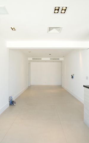 Apartamento à venda com 89m², 1 quarto e 2 vagas Apartamento à venda com 89m², 1 quarto e 2 vagasSala