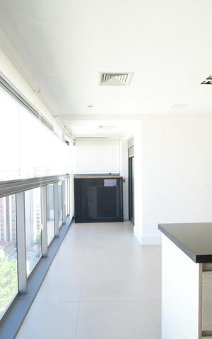 Apartamento à venda com 89m², 1 quarto e 2 vagas Apartamento à venda com 89m², 1 quarto e 2 vagasVaranda