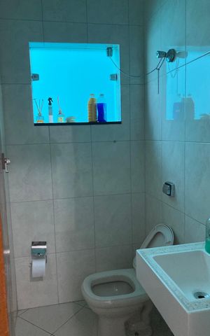 Casa à venda com 171m², 3 quartos e 2 vagas Casa à venda com 171m², 3 quartos e 2 vagasBanheiro