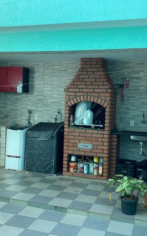Casa à venda com 171m², 3 quartos e 2 vagas Casa à venda com 171m², 3 quartos e 2 vagasChurrasqueira