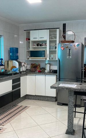 Casa à venda com 171m², 3 quartos e 2 vagas Casa à venda com 171m², 3 quartos e 2 vagasCozinha
