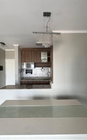 Apartamento à venda com 68m², 3 quartos e sem vaga Apartamento à venda com 68m², 3 quartos e sem vagaSala de Jantar